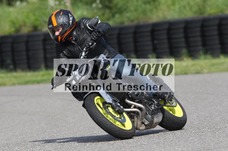 Archiv-2025/10 23.04.2025 Cornu Master School ADR/gruen-vert/60